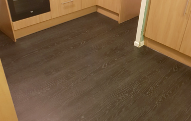 Northampton Carpet and flooring fitting company, Local Carpet, LVT, Wood floor, Vinyl Tiles fitting deakinpeckflooring.co.uk