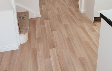 Northampton Carpet and flooring fitting company, Local Carpet, LVT, Wood floor, Vinyl Tiles fitting deakinpeckflooring.co.uk